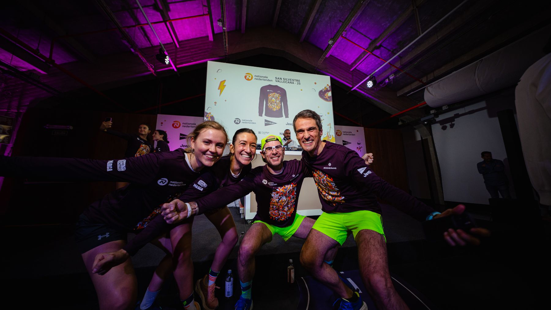 Integrantes de Tigers Running Club en la presentación de la camiseta de la San Silvestre Vallecana