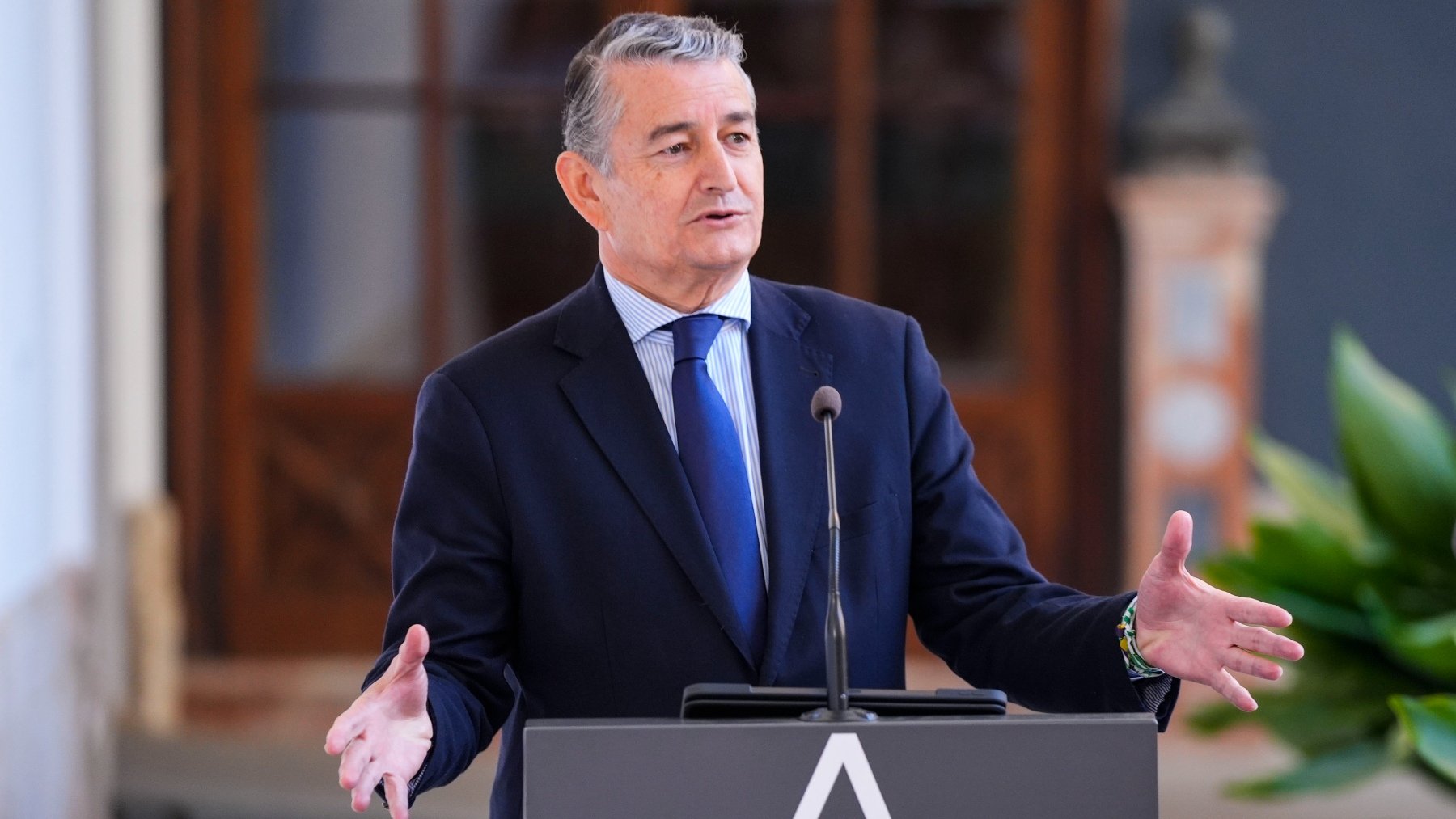Sanz asume el mando de la Consejería andaluza de Sanidad tras la crisis del cribado de cáncer de mama
