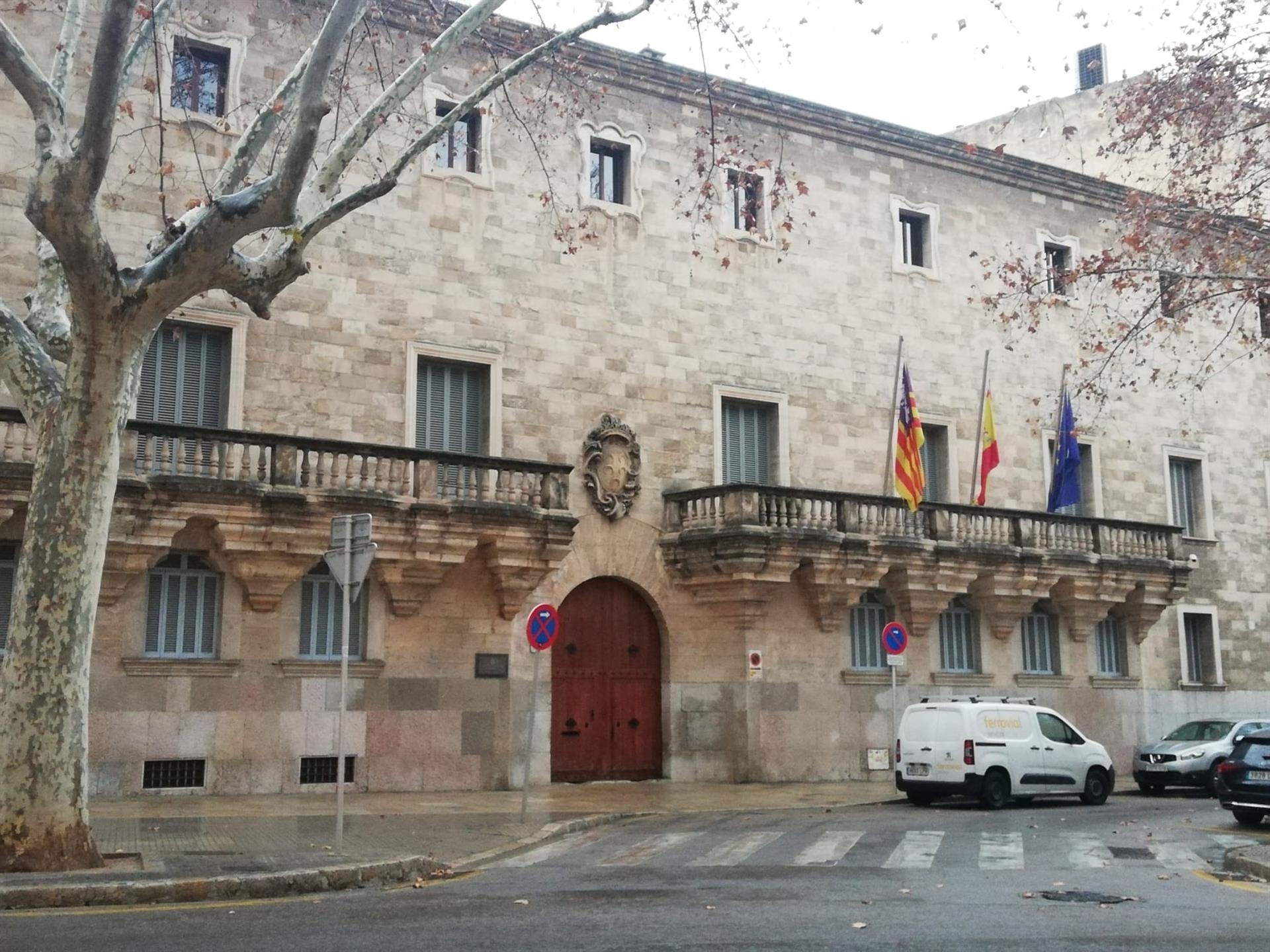 Engañó a un menor con un videojuego y lo violó en su casa: juicio en Palma contra el acusado