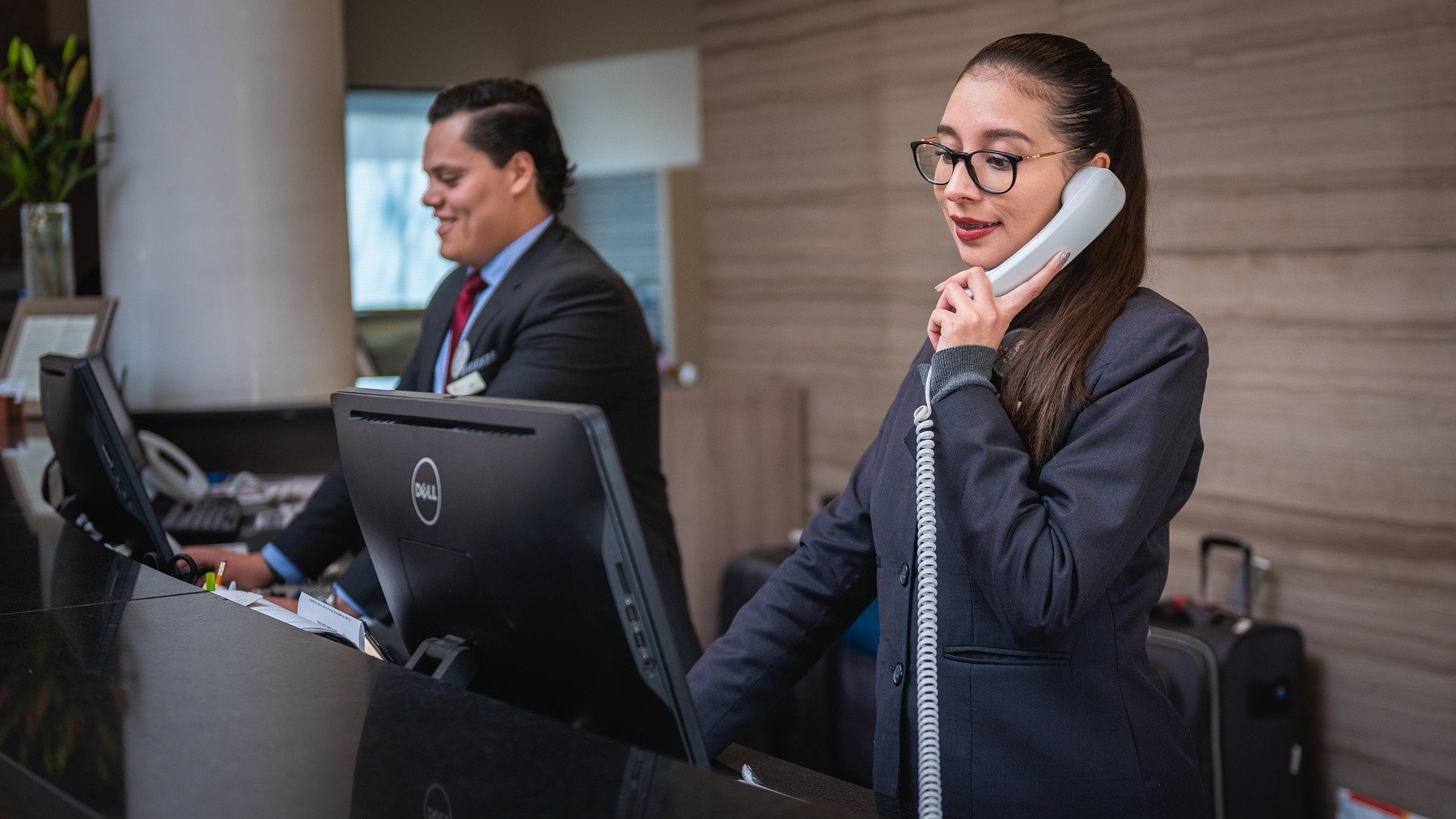 Cosas más asquerosas de los hoteles, trabajadora de hotel confiesa lo que nunca se limpia, cosas más sucias de los hoteles según las limpiadores, confesiones en TikTok de limpiadora de hotel.