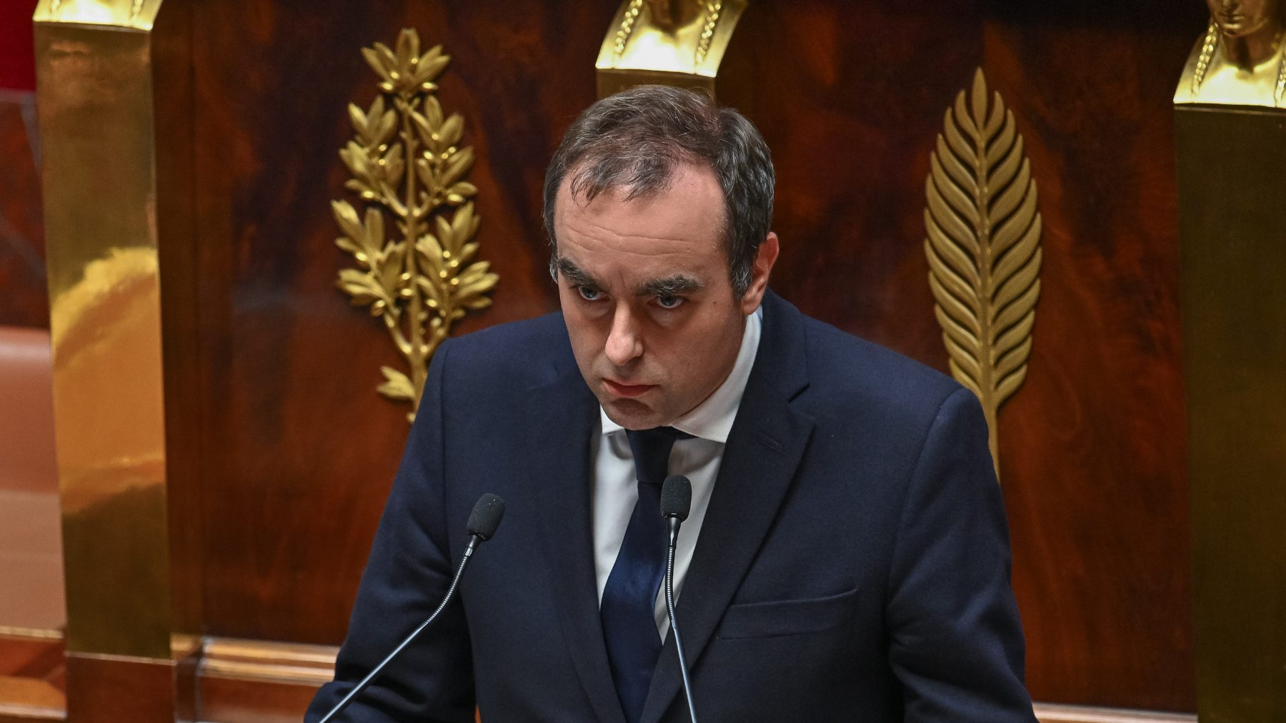 Lecornu moción de censura