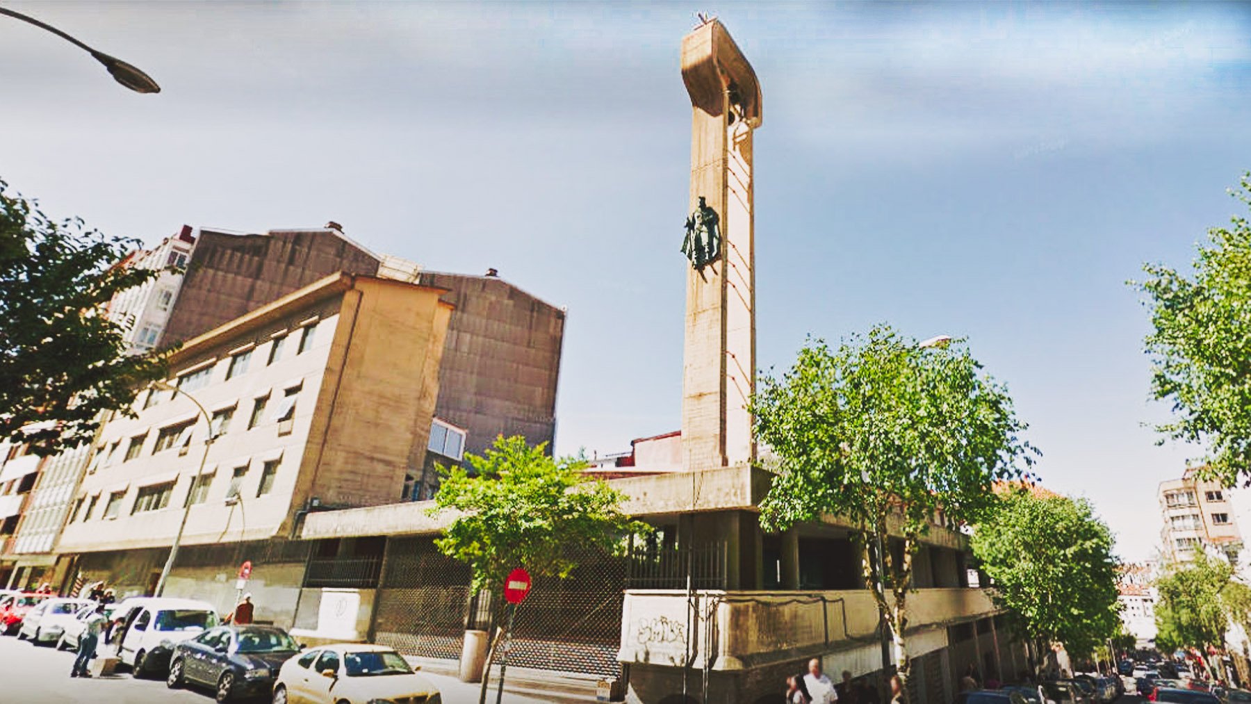 la iglesia más fea y polémica de Galicia