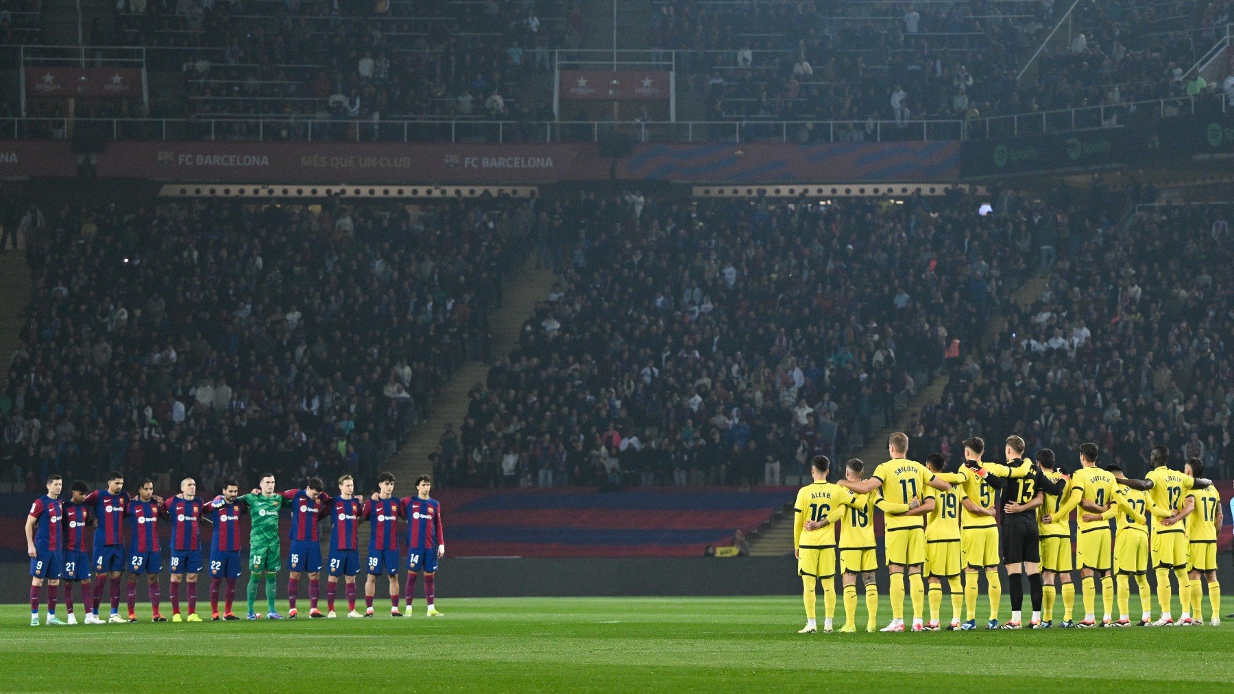 Imagen de un partido de Liga entre Barcelona y Villarreal. (Getty)