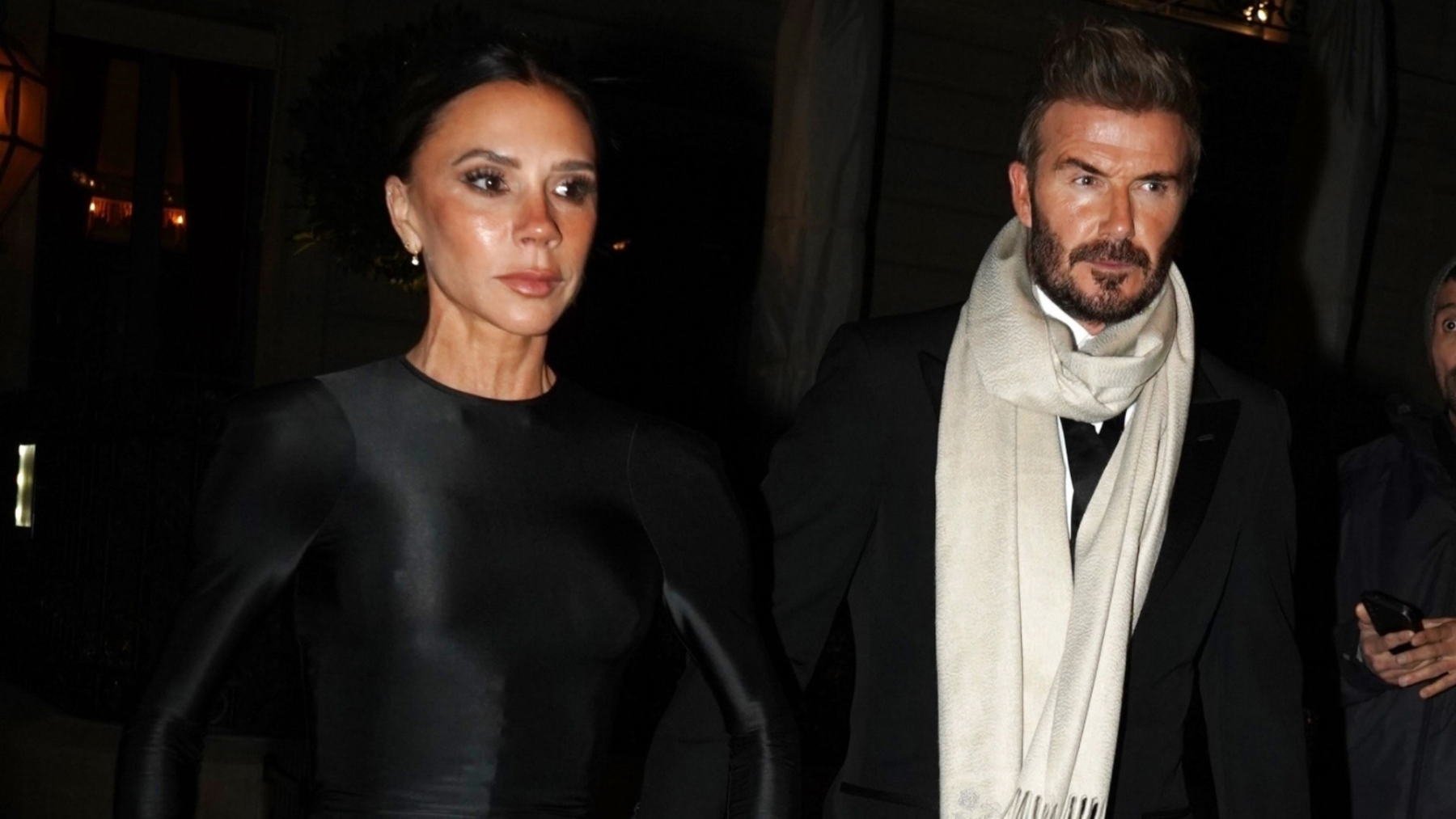 El matrimonio Beckham tras salir de un evento. (Foto: Gtres)