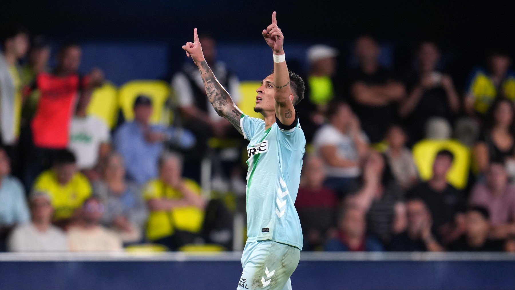 Antony celebra su primer gol al Villarreal. (Getty)