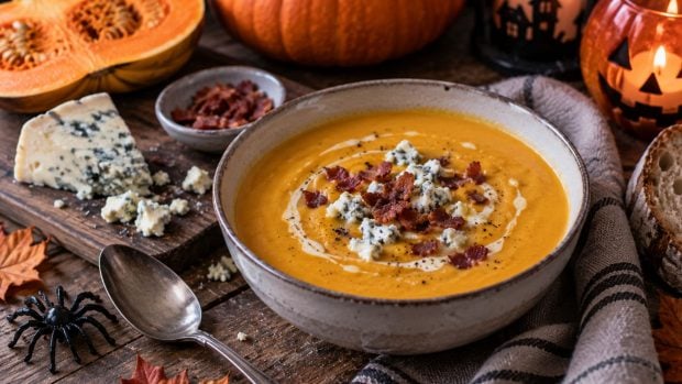 Crema de calabaza asada con queso paso a paso f&aacute;cil