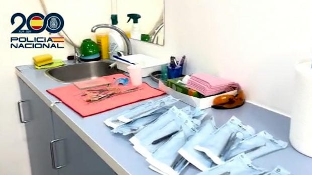 clínica ilegal, falsos dentistas