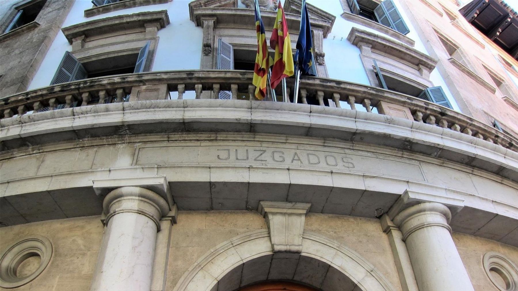 Un jesuita de Mallorca denunciado por abusos sexuales rompe la prohibición de hablar con su víctima