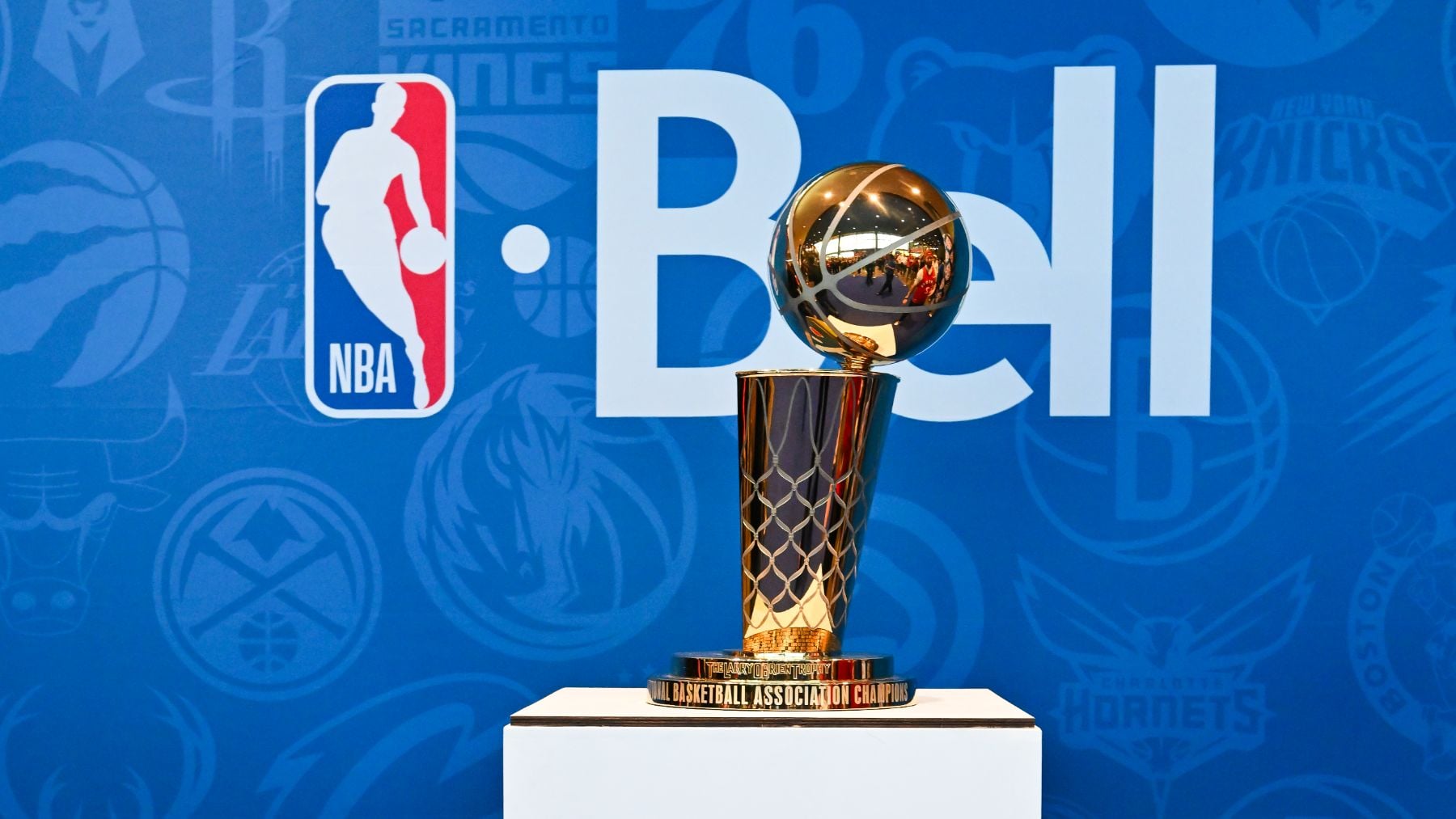 Quiénes son los nuevos narradores de la NBA en España