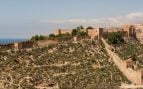 Okupas en la mayor fortaleza árabe de España, okupas en Almería, okupación, okupas en la Alcazaba de Almería, okupación en Almería, pareja de okupas en la Alcazaba de Almería.