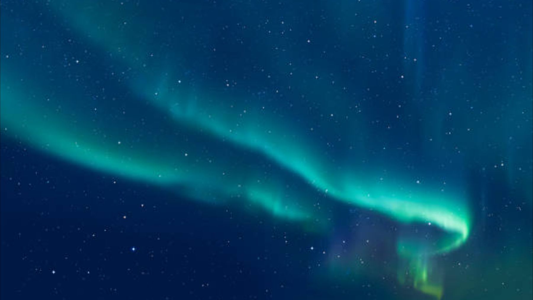 Desde hoy puedes ver una aurora boreal en Andalucía: fechas y los mejores sitios para verla
