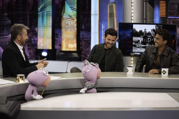 Pablo Motos con el grupo Taburete en El Hormiguero (Atresmedia).