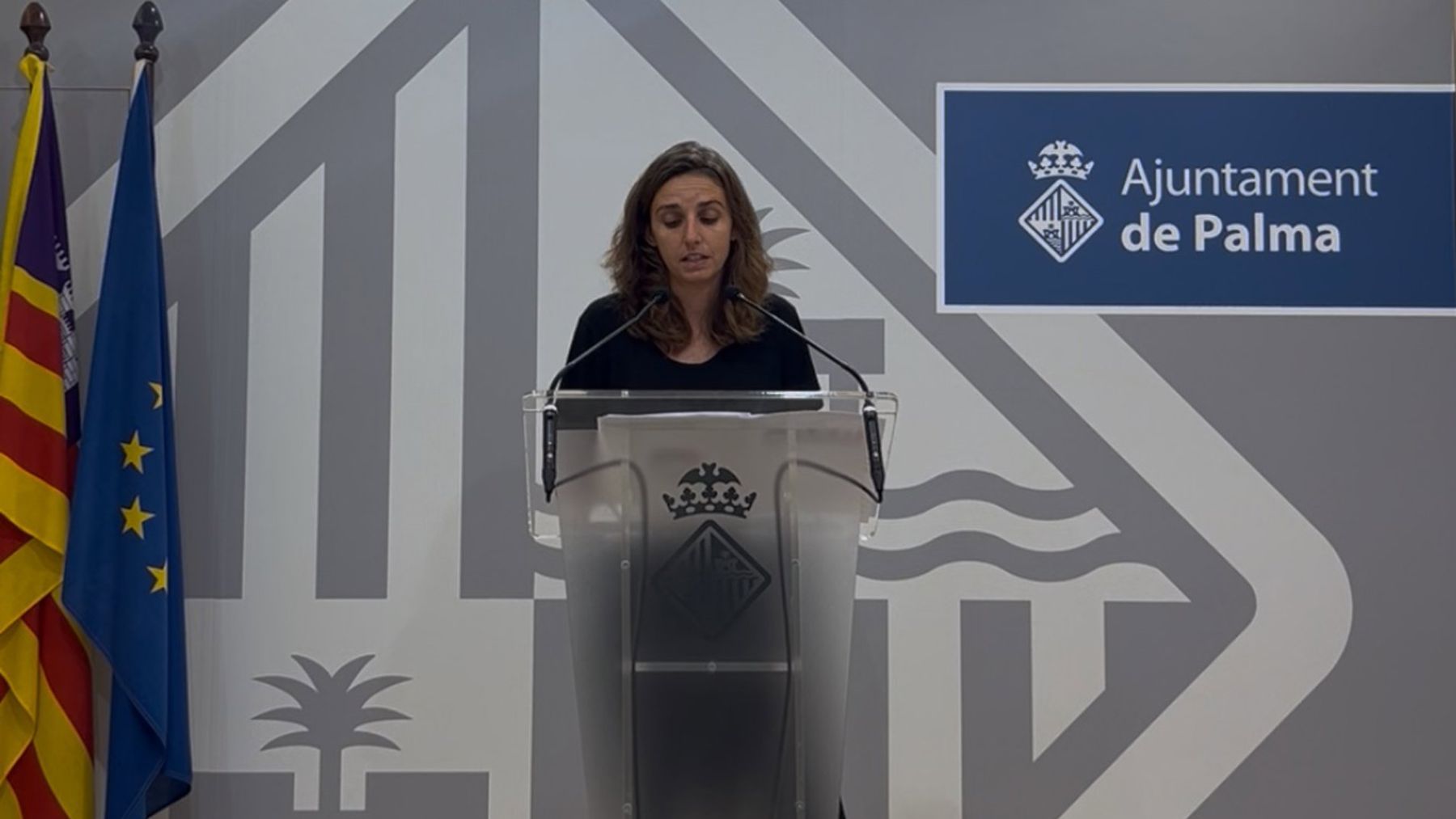 Lucía Muñoz ha vuelto al Ayuntamiento de Palma tras sus vacaciones con la flotilla.