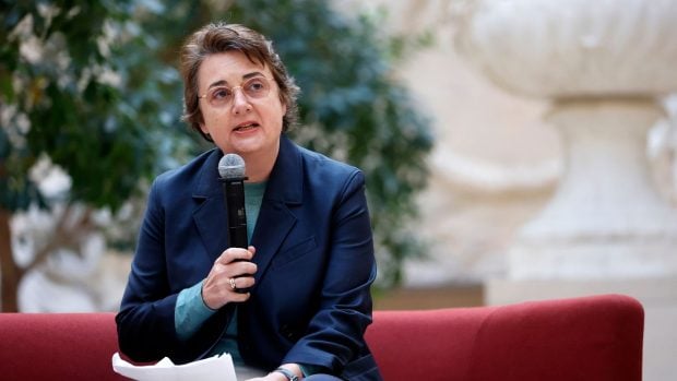 Louvre joyas robo, directora, Laurence des Cars, dimisión Macron