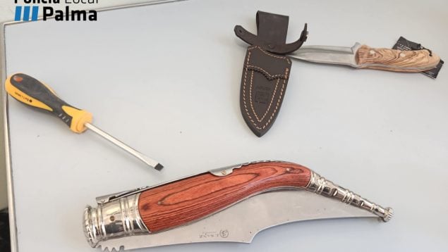 Terror colegio Palma cuchillo