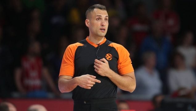 Uros Nikolic, en Euroliga.