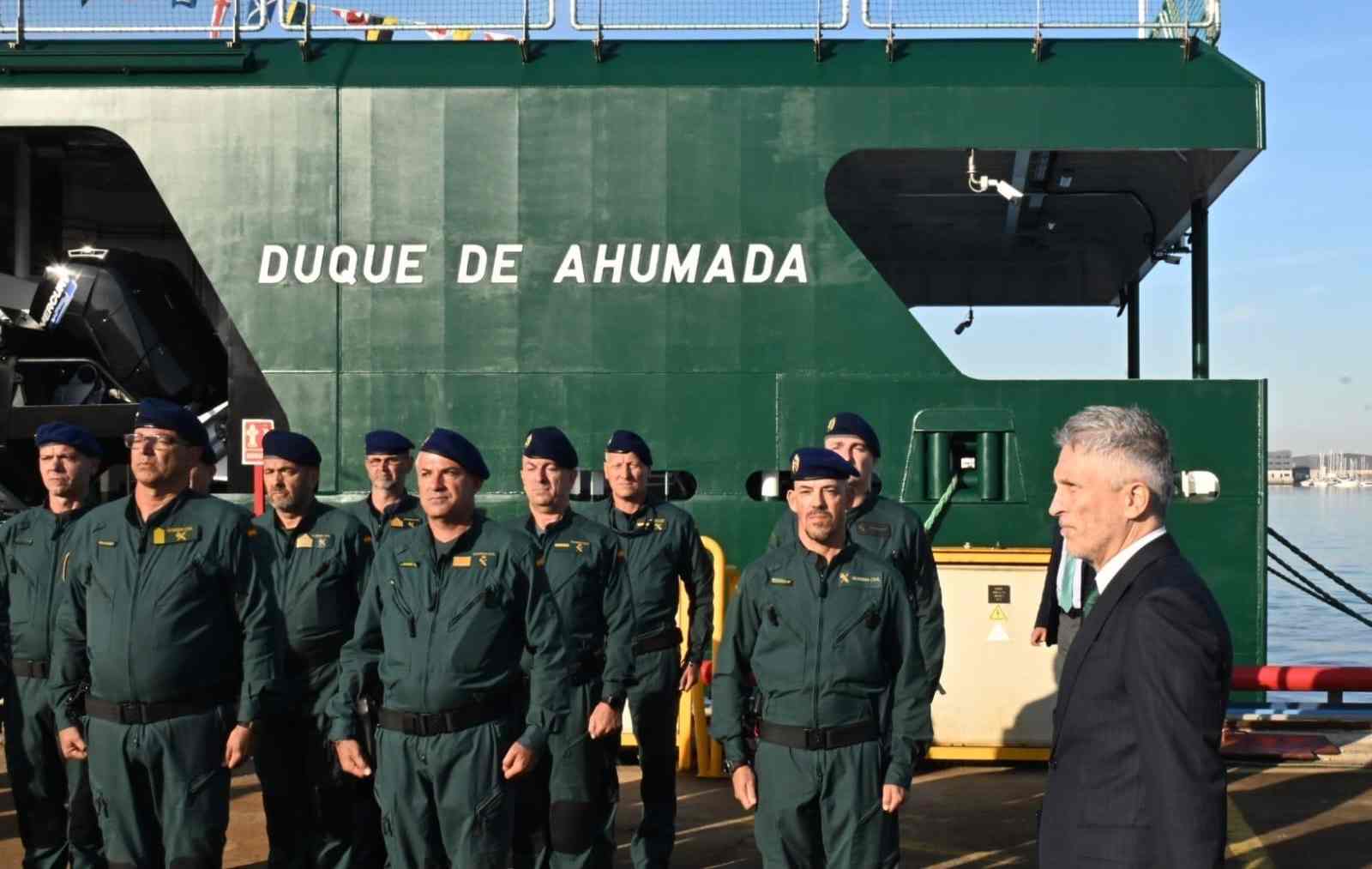 Marlaska en la entrega del buque oceánico de la Guardia Civil ‘Duque de Ahumada’ en Vigo.