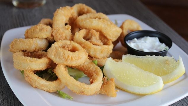 El mejor bocata de calamares de Madrid, mejor bocadillo de calamares según la guía repsol, bocadillo de calamares en Madrid, bares de toda la vida madrileños.