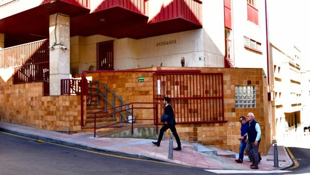 Dos años de cárcel para un marroquí que encargó cortar la cara con un cúter a un menor por celos