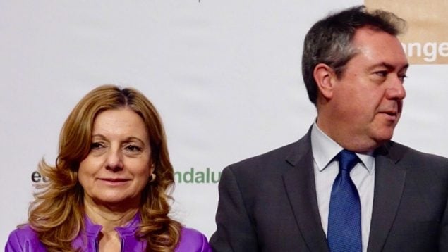 Marina Álvarez, ex consejera socialista de Salud, y Juan Espadas, ex líder del PSOE-A.