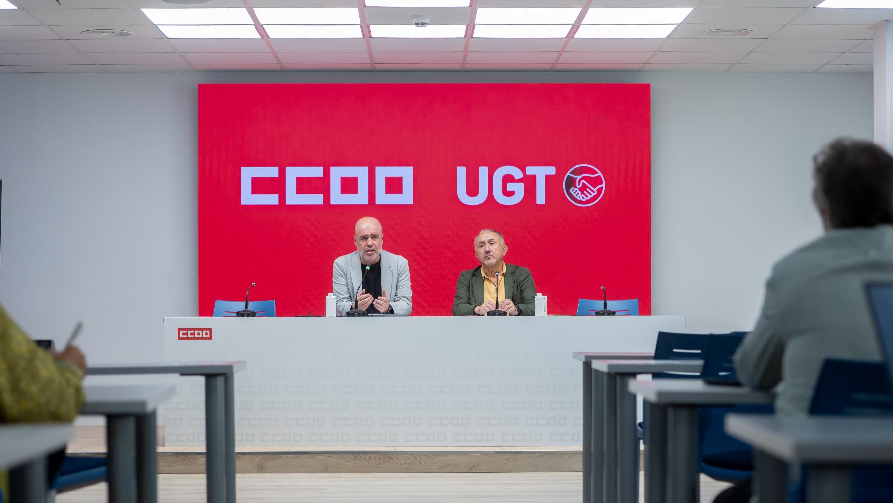Guerra entre los sindicatos: UGT y CCOO denuncian a CIG por engañar a los cuidadores de discapacitados