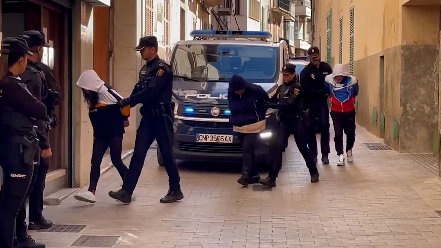 Arranca el juicio contra la madre y el tío que arrojaron a su bebé vivo a un contenedor en Manacor