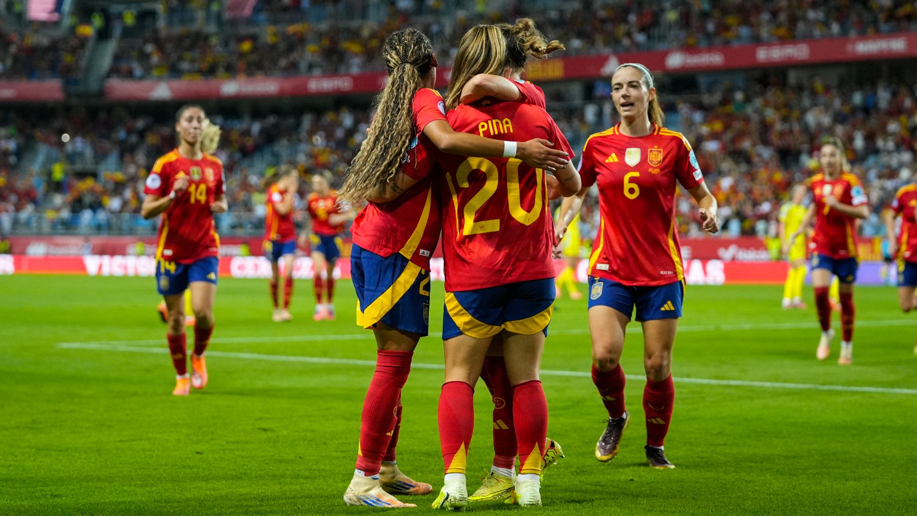 Las jugadoras de la Selección celebran un gol. (EP)