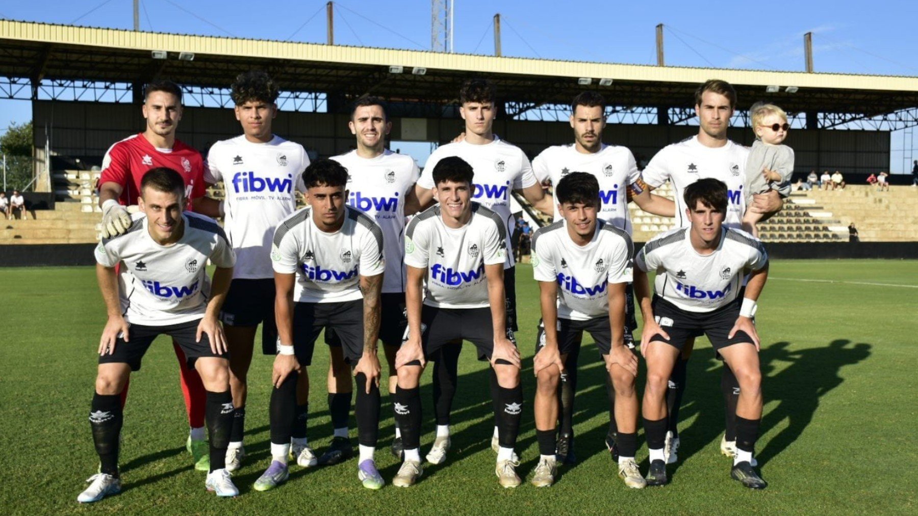 Equipo del Constància formado.