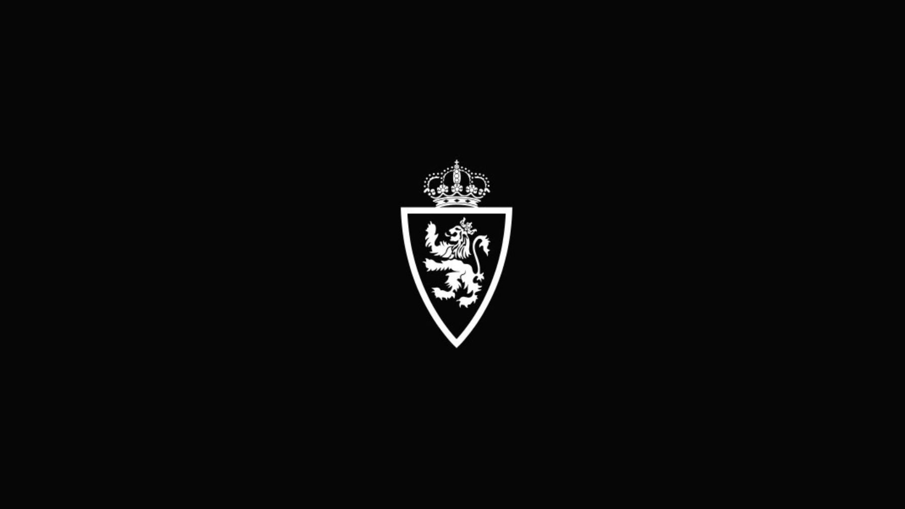 El escudo del Zaragoza con el fondo negro, en señal de luto por Jorge Casado. (Real Zaragoza)