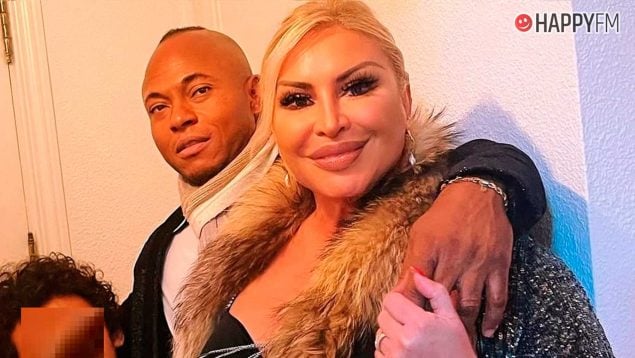 Raquel Mosquera junto a su marido Isi y su hijo Romeo (Instagram)