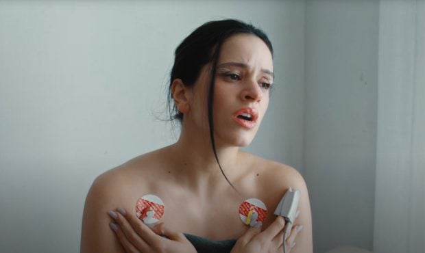 Rosalía en el videoclip de Berghain. (YouTube)