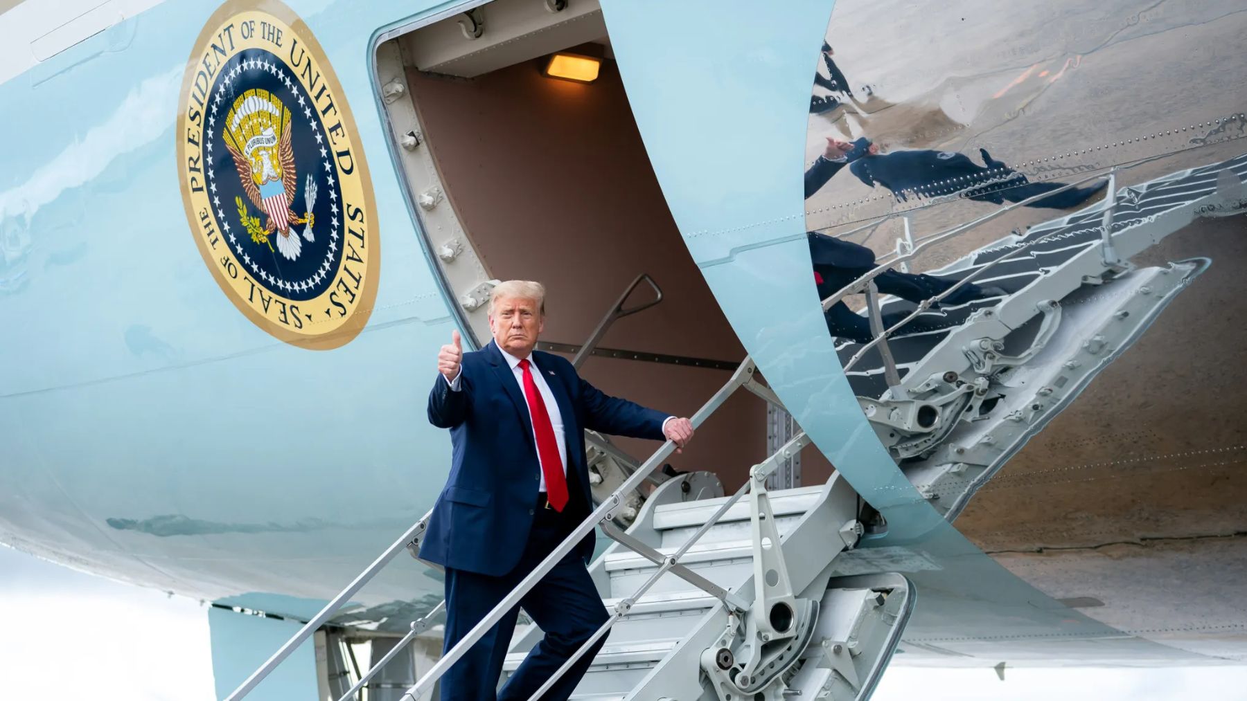 Trump se muestra dispuesto a rebajar el arancel del 20% a China y negociar sobre los chips de Nvidia