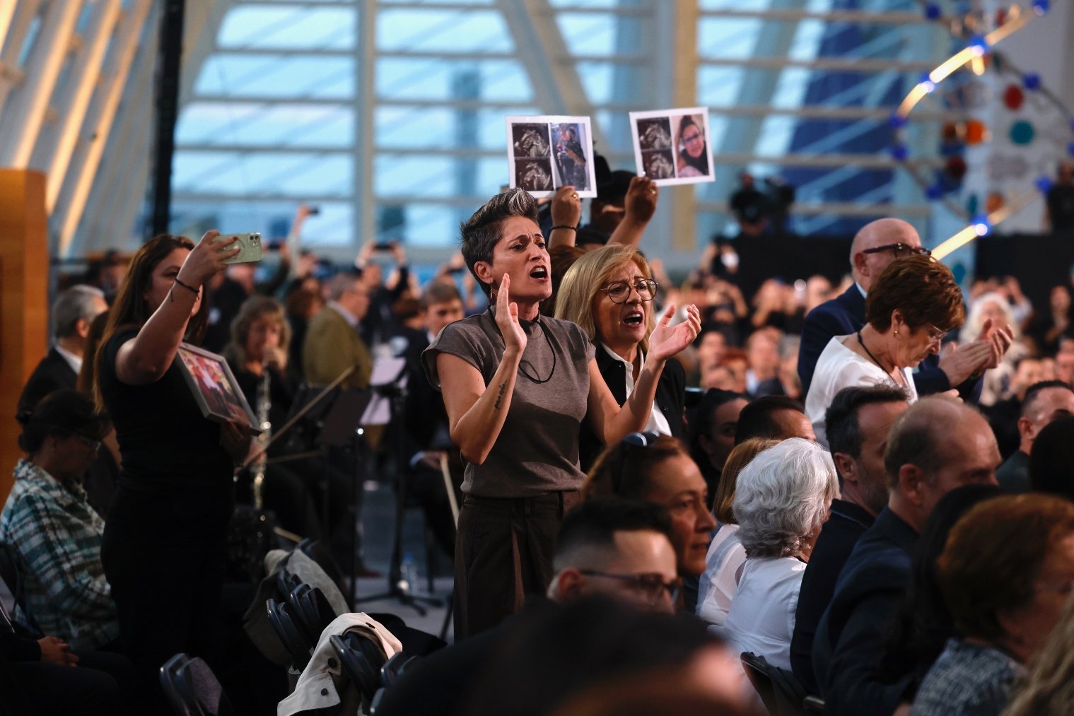 Víctimas de la DANA, en el funeral de Estado en Valencia.