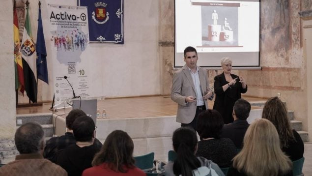 Fundación ONCE y el Ayuntamiento de Olivenza trabajan por el futuro laboral de las personas con discapacidad en ActivaT