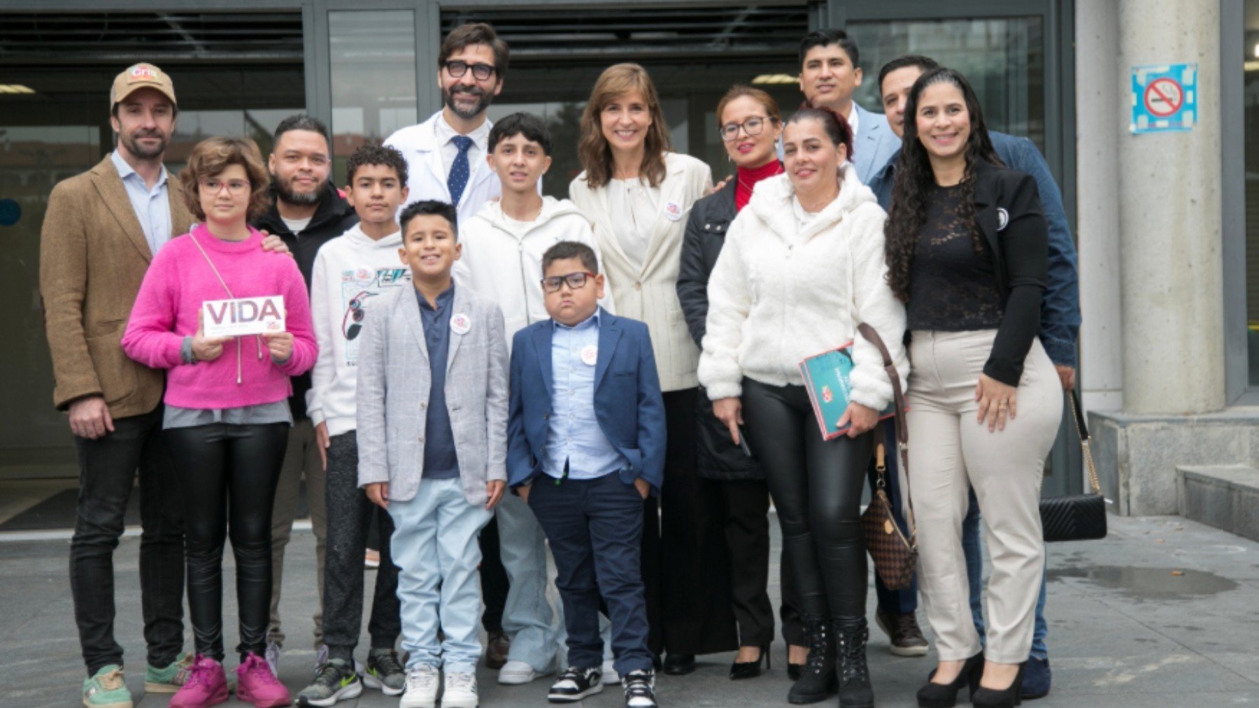 La Paz desarrolla un medicamento único en el mundo que salva a ocho jóvenes con leucemia agresiva