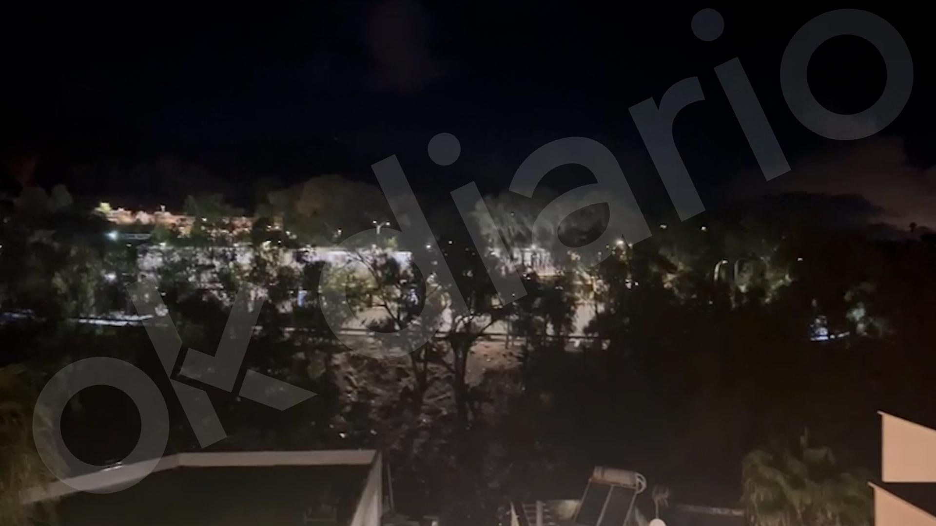 Las fiestas de cada noche de los inmigrantes ilegales del CETI de Ceuta: música con altavoces, fuego...