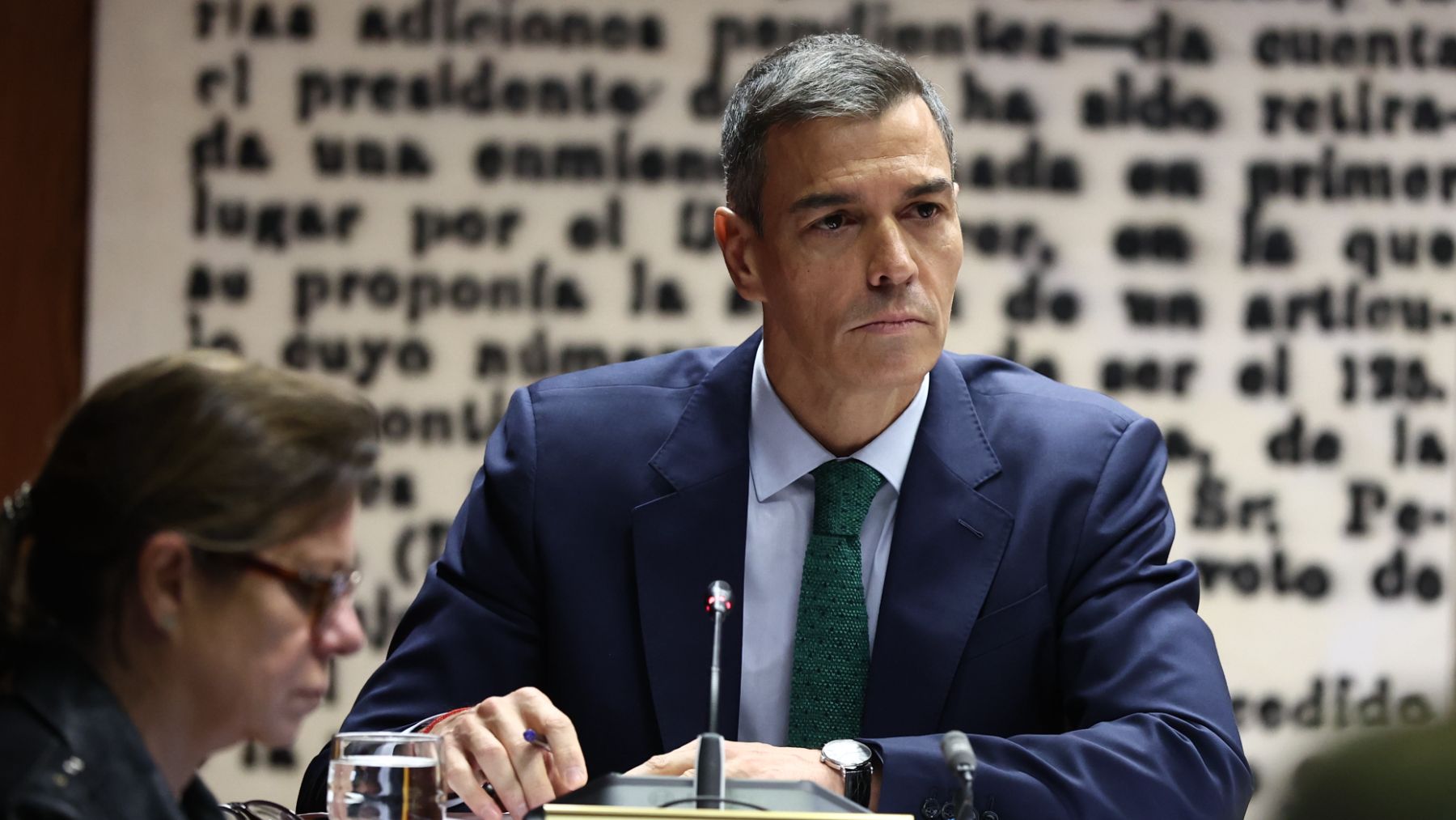 Sánchez admite en el Senado que ha cobrado sobres en efectivo de Ferraz en alguna ocasión