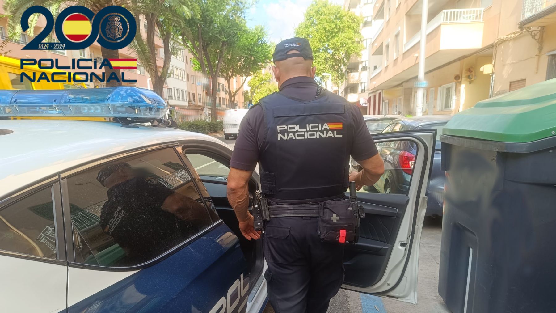 Un policía en prácticas y fuera de servicio detiene a un ladrón reincidente en pleno atraco en Murcia