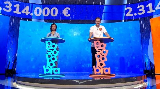 Rosa Rodríguez y Manu Pascual en Pasapalabra. (Atresmedia)