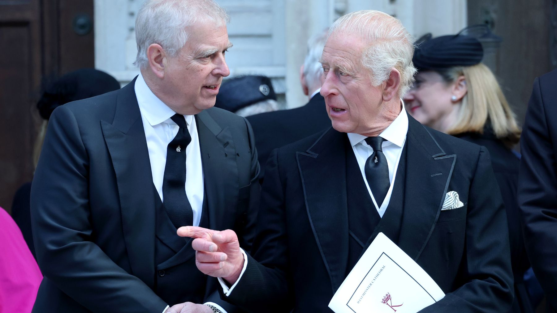 Andrés y el rey Carlos III de Inglaterra. (Getty) (1)