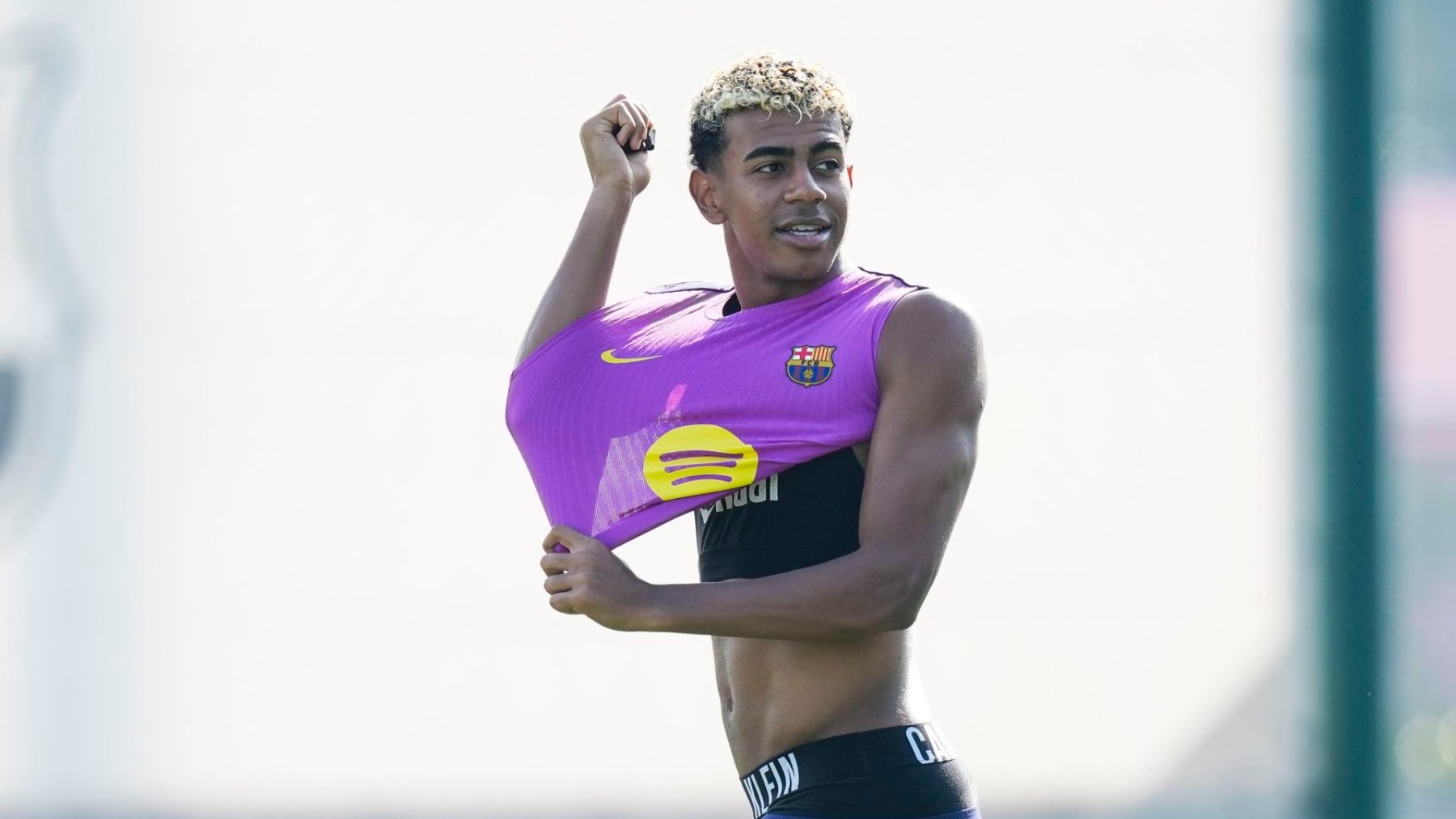 Lamine Yamal, en un entrenamiento del Barça. (EFE)