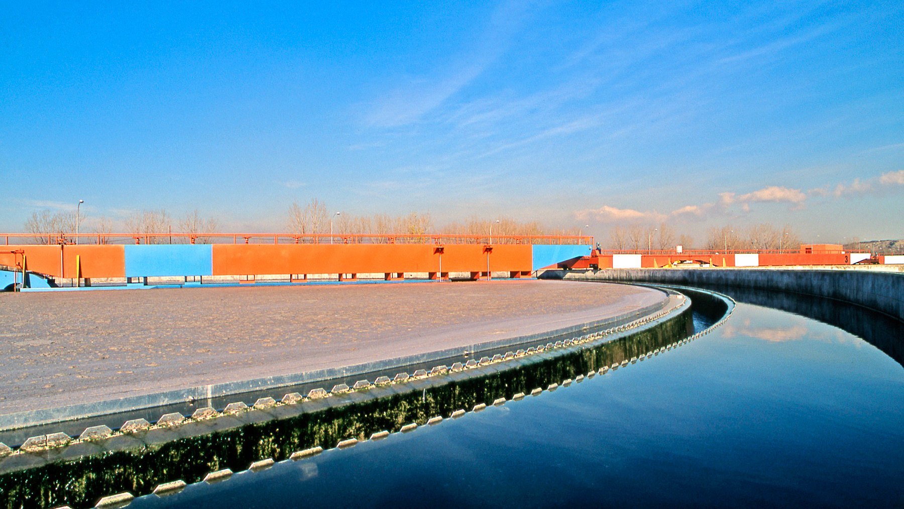 Decantador del EDAR Sur de Canal de Isabel II.