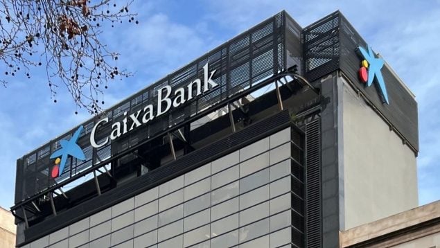 CaixaBank, fusiones