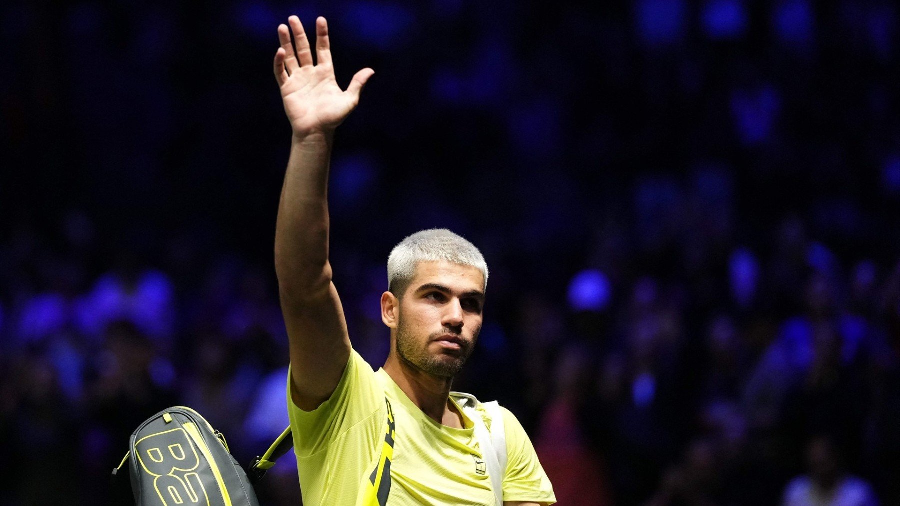 Alcaraz se despide tras caer en París. (Getty)