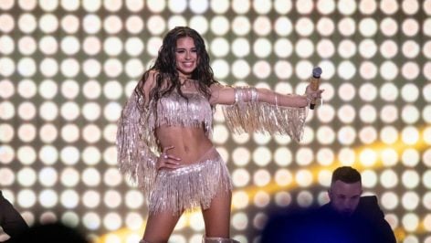 Daniela Blasco actuando en el Benidorm Fest.