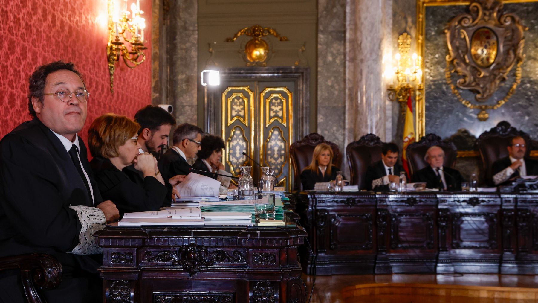 Álvaro García Ortiz y la abogada del Estado, Consuelo Castro.