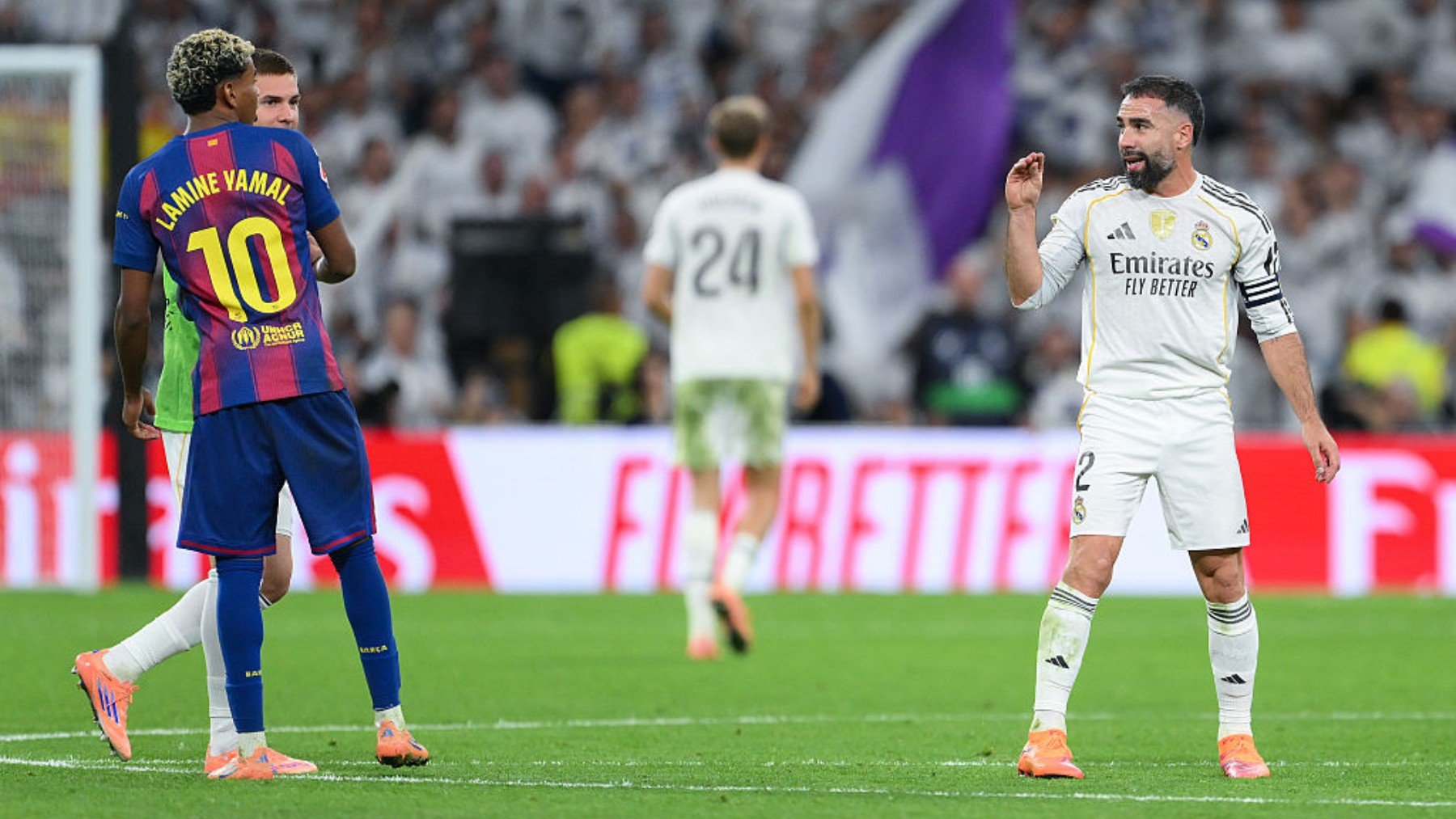 La pelea entre Lamine Yamal y Dani Carvajal en el Clásico (Getty Images)