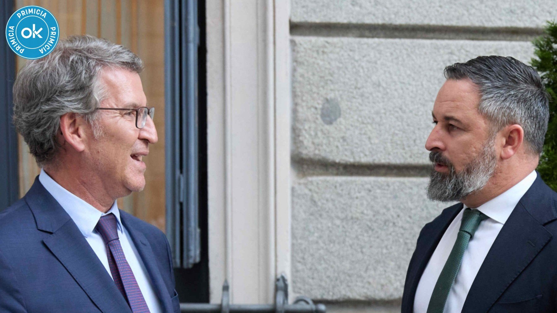 Feijóo y Abascal hablan por teléfono para encauzar el futuro Gobierno valenciano sin Mazón