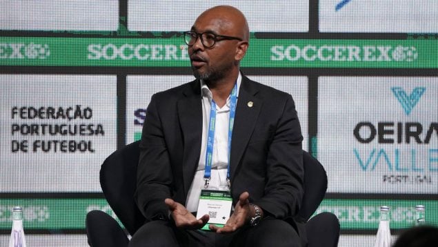 Marcos Senna, inmigración