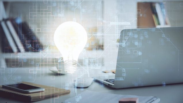 El exceso de luz puede estresar tu cerebro: estos son los niveles adecuados para tu hogar